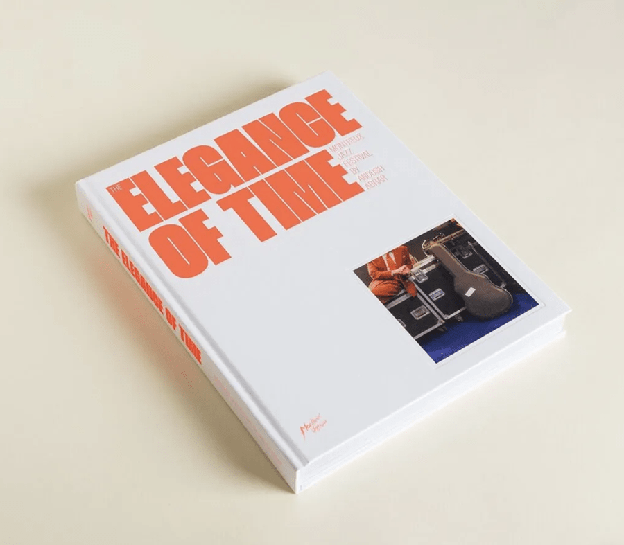 Livre elegance of time